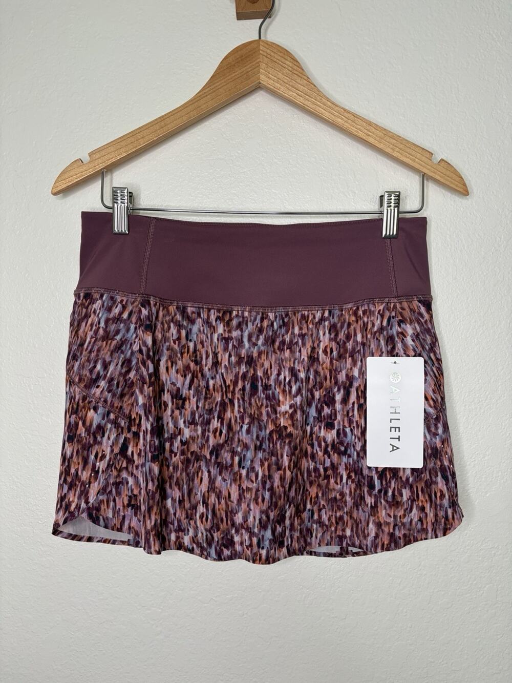 NWT Athleta Run With It 14" Skort Mauve Purple Print Size Small Athletic